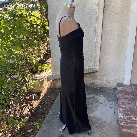 NWOT House Of Harlow stunning black spaghetti strap dress w/ruching & slit side - Picture 5 of 12